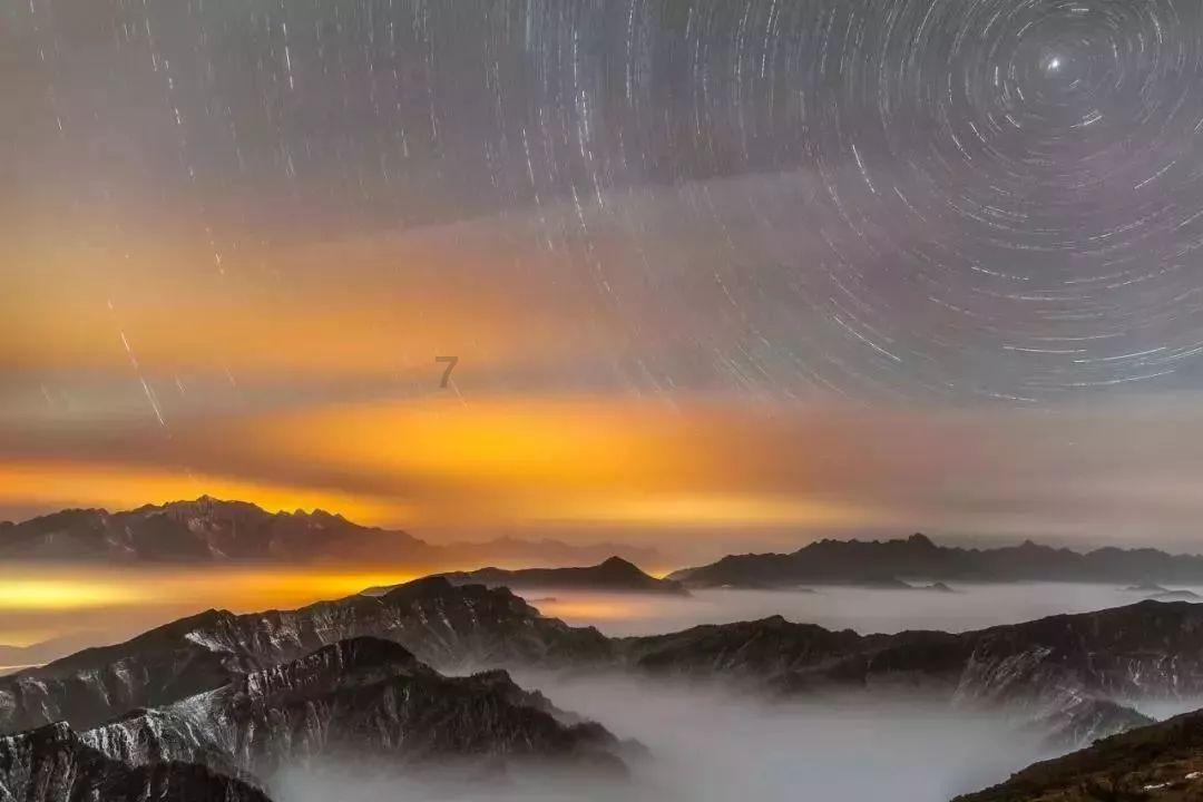 大山羔羊逃生
