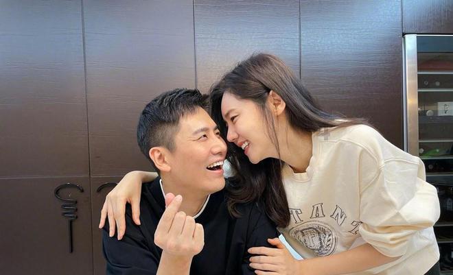 记者:韦世豪在广州体检是要就读广州某高校 并非海港安排